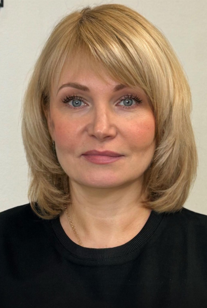 Елена Бесполудина, преподаватель школы маникюра Маникс