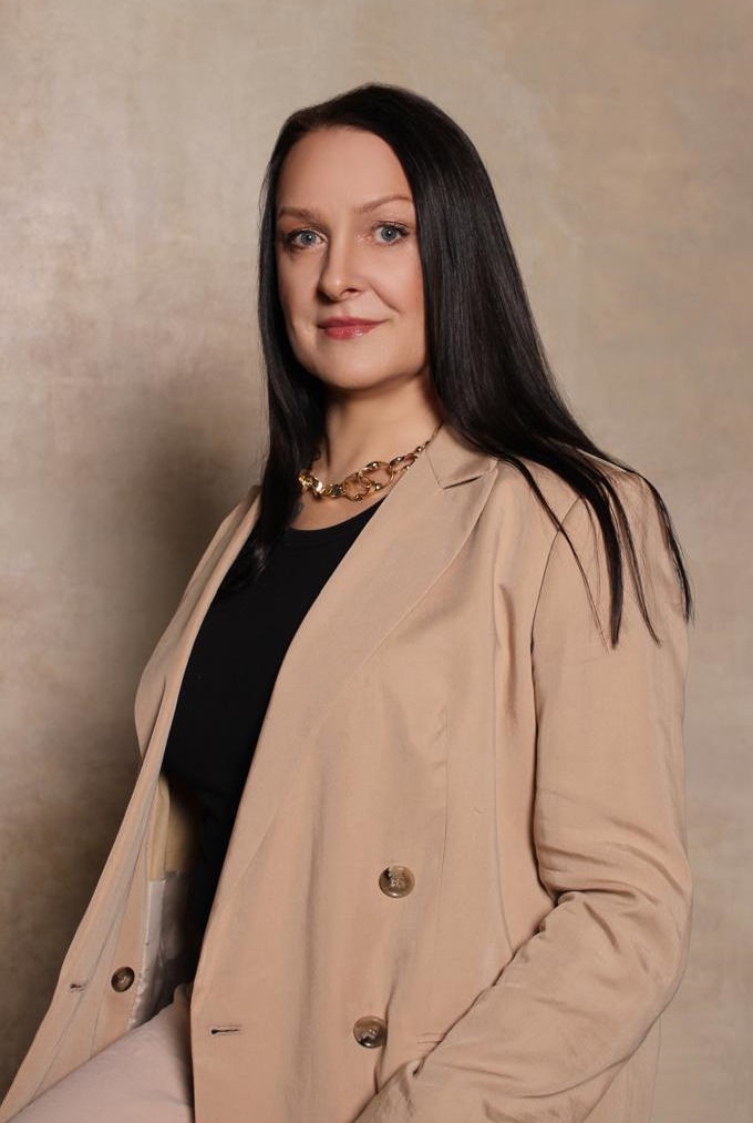 Любовь. Судья международных и российских чемпионатов. 